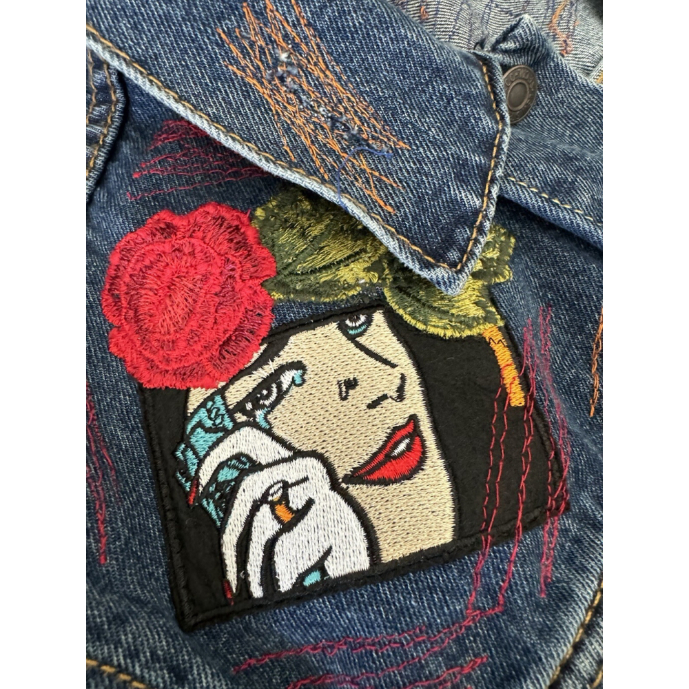 Levi’s Women’s Denim Jacket M Custom Los Angeles Patchwork Retro Style - Picture 13 of 16
